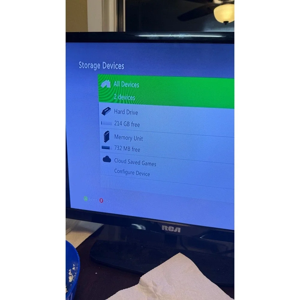 Xbox 360 game console system‎ with Kinect, 1 controller, and 5 games